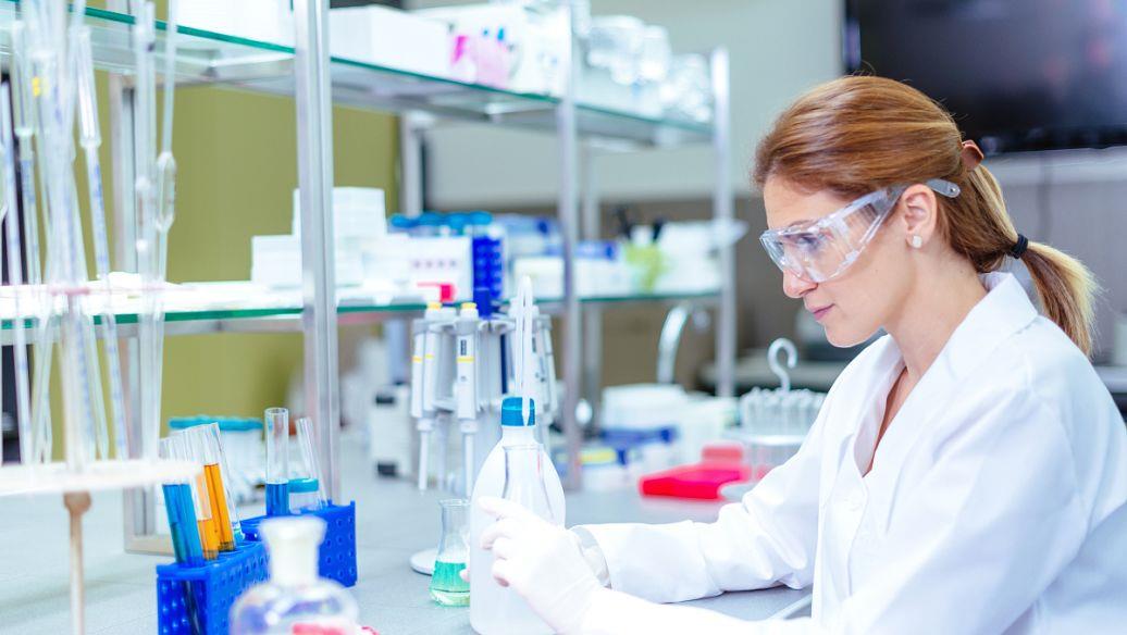 潤(rùn)滑油檢測(cè)，精心提煉七大質(zhì)量鑒別指標(biāo)